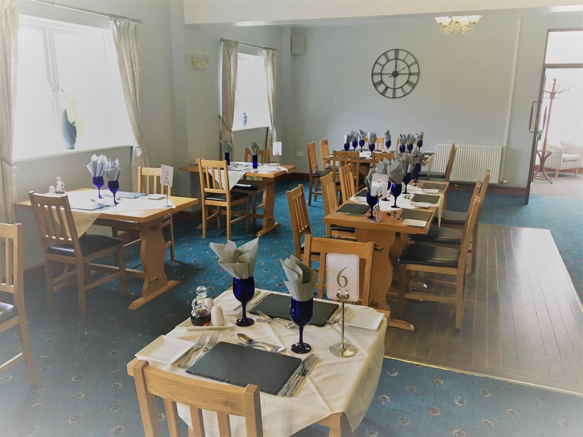 Nant-Y-Ffin Hotel Llandissilio 外观 照片