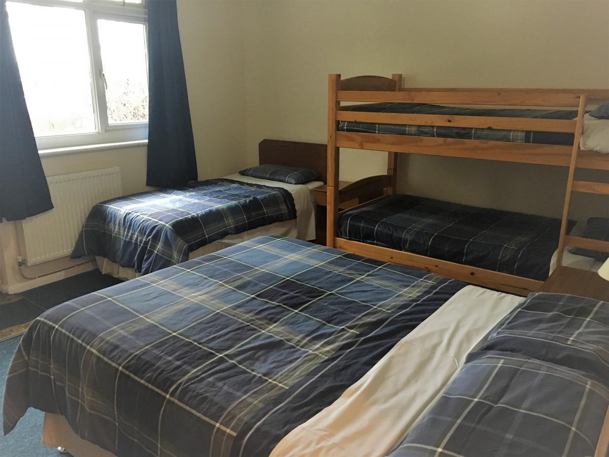 Nant-Y-Ffin Hotel Llandissilio 外观 照片