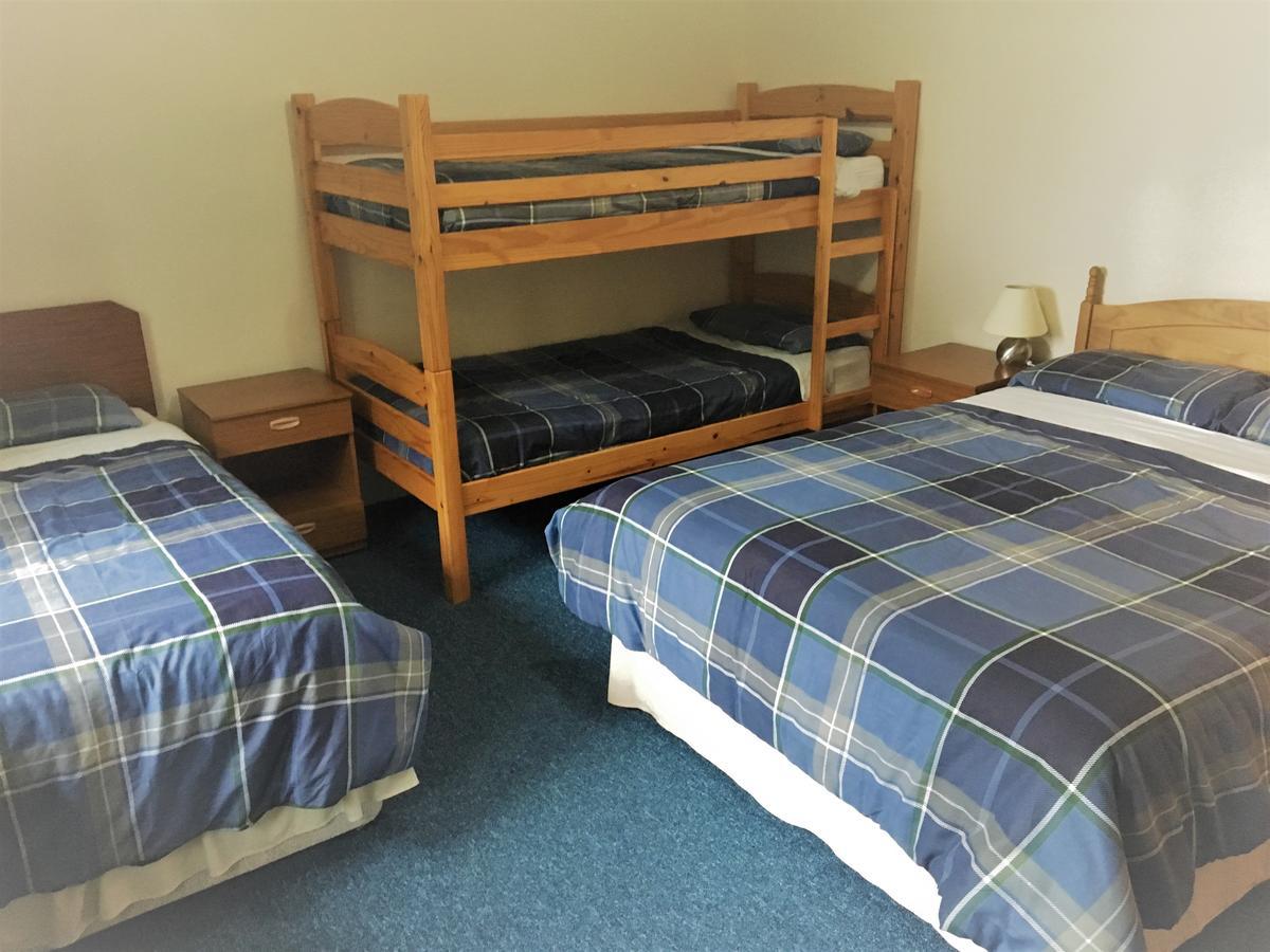 Nant-Y-Ffin Hotel Llandissilio 外观 照片